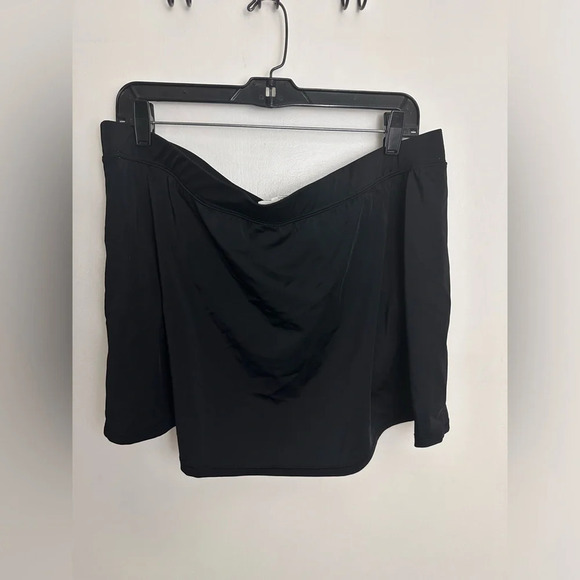 Black lined skirt size XXL #1424 - Picture 2 of 5